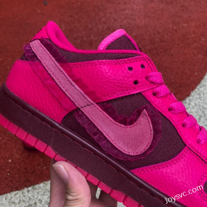 Nike Dunk Low Pink Valentine's Day Retro Sneakers DQ9324-600