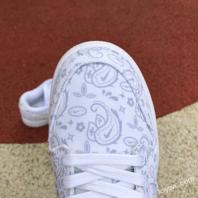 Nike Dunk Low ESS Paisley DJ9955-100