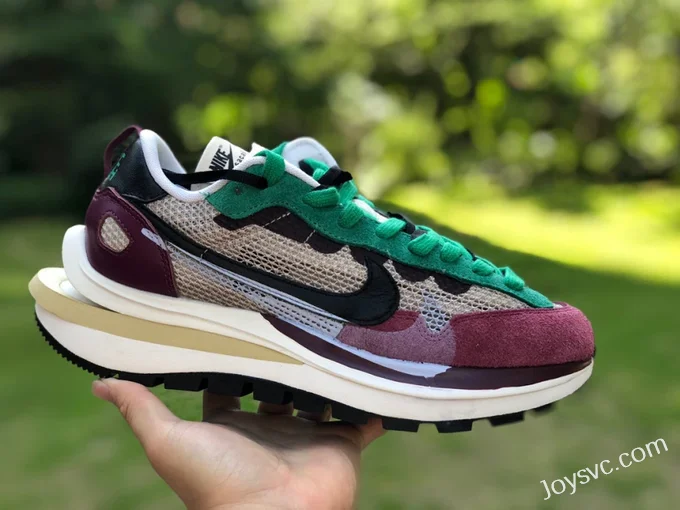 Nike x Sacai Vaporwaffle Burgundy DD3035-200