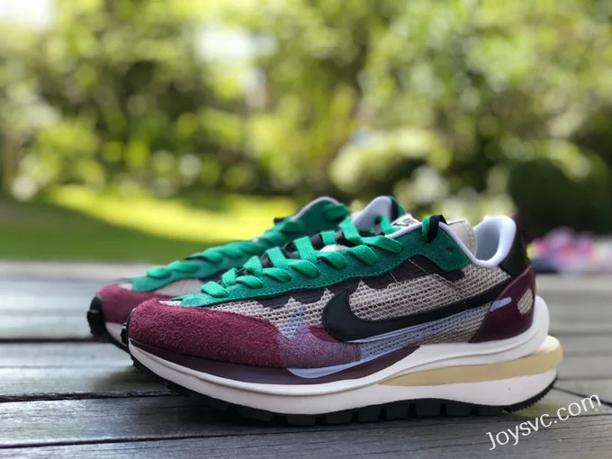 Nike x Sacai Vaporwaffle Burgundy DD3035-200