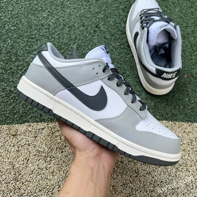 Nike WMNS Dunk Low Smoke Grey DD1503-117