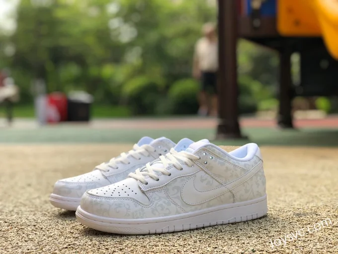 Nike Dunk Low Triple White DD1503-109