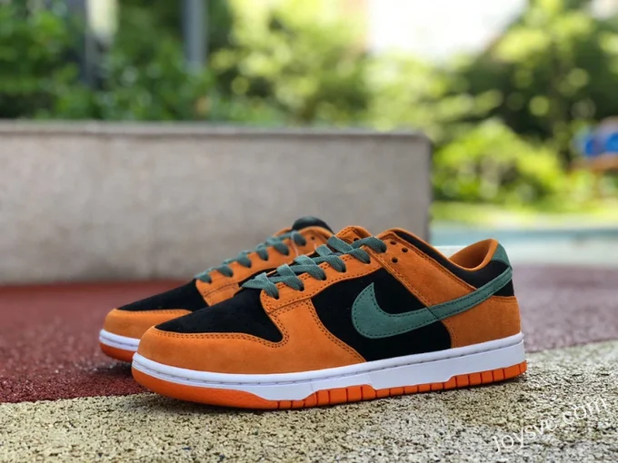 Nike Dunk Low SP Black Orange Pumpkin Retro Sneakers DA1469-001