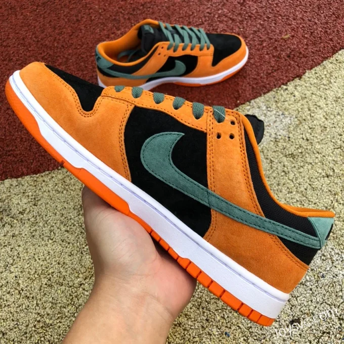 Nike Dunk Low SP Black Orange Pumpkin Retro Sneakers DA1469-001