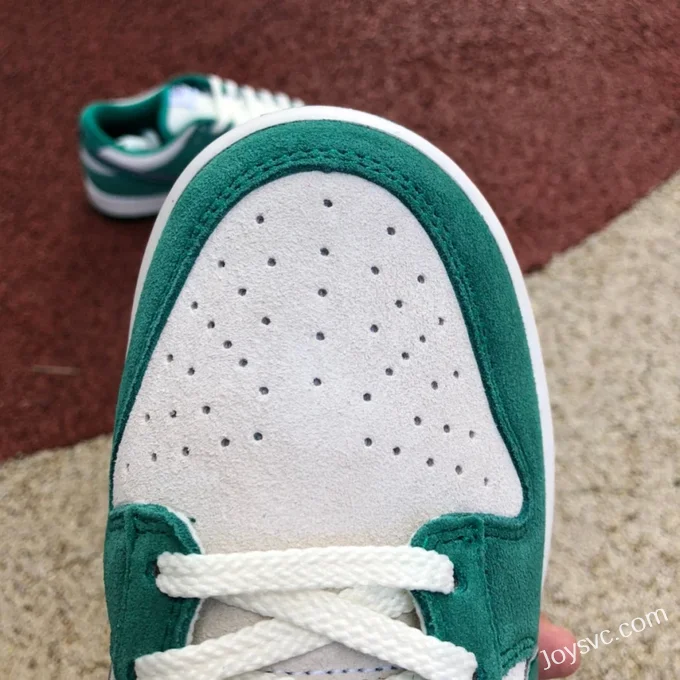 Nike Dunk Low SE White Green DO9457-101