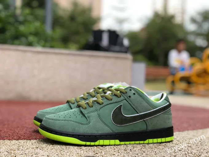 Nike Dunk SB Low Green Lobster Limited Retro Sneakers BV1310-337