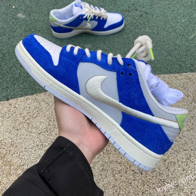 FLY x Nike SB Dunk Low Game Royal DQ5130-400