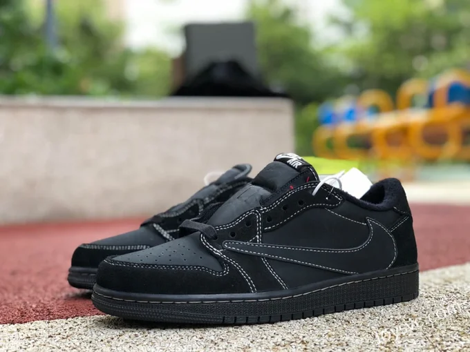 Travis Scott x Air Jordan 1 Low DM7866-001 Black Cat Reverse Swoosh