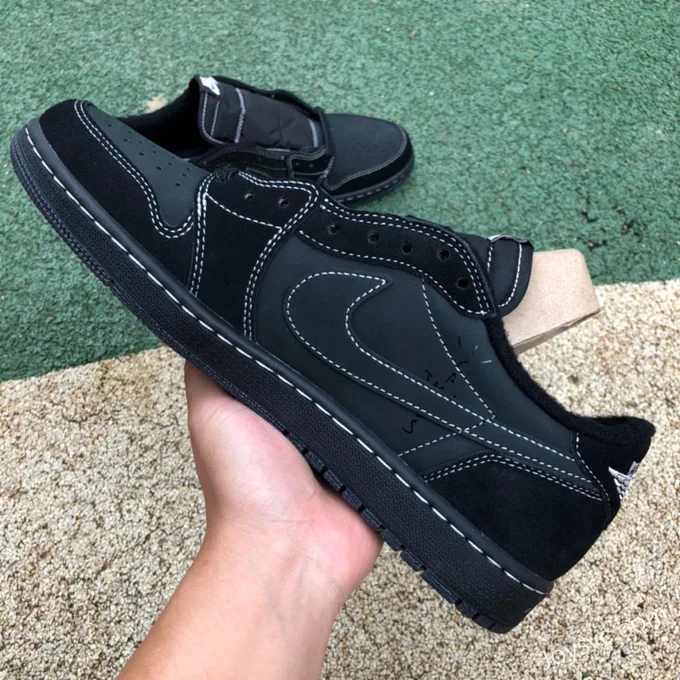 Travis Scott x Air Jordan 1 Low DM7866-001 Black Cat Reverse Swoosh