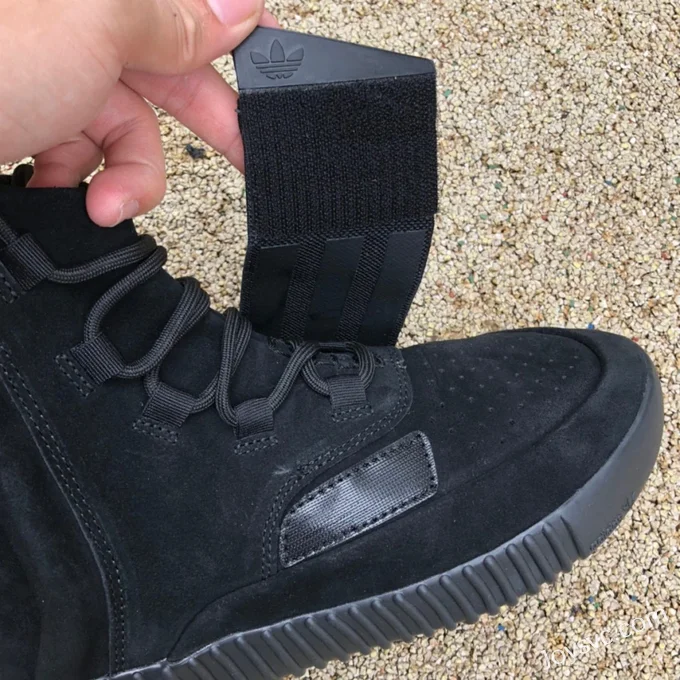 Adidas Yeezy 750 Boost in Black