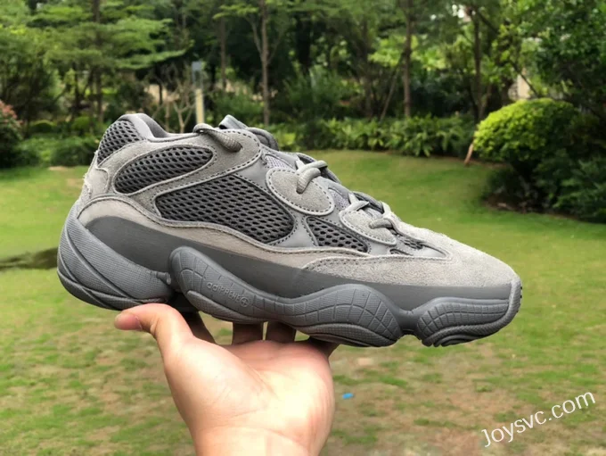 Adidas Yeezy 500 in Earth Grey