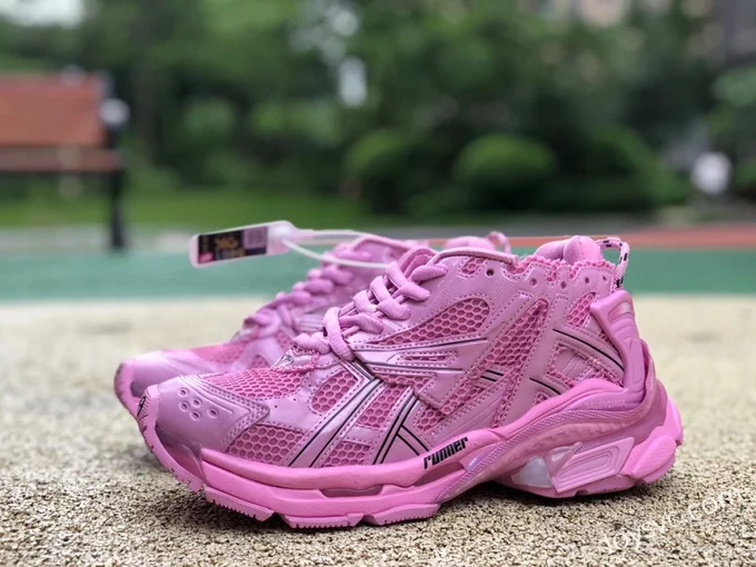 Balenciaga Runner Pink Sneakers 211112ss0816