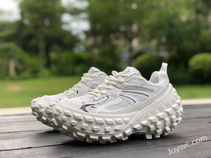 Balenciaga Defender Beige Sneakers