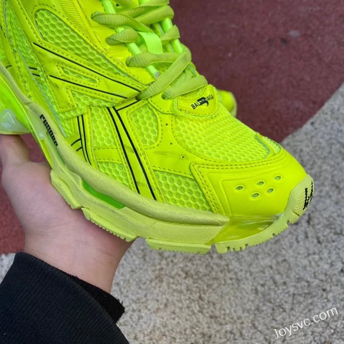 Balenciaga Runner Fluorescent Green Sneakers 211112ss0816