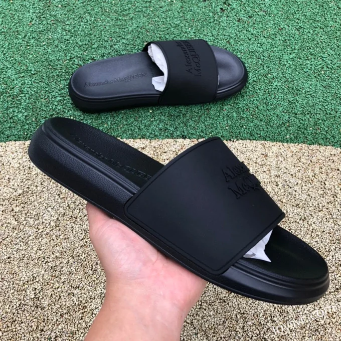 Alexander McQueen Pool Black Slides