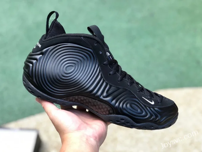 Nike Air Foamposite One CDG in Black