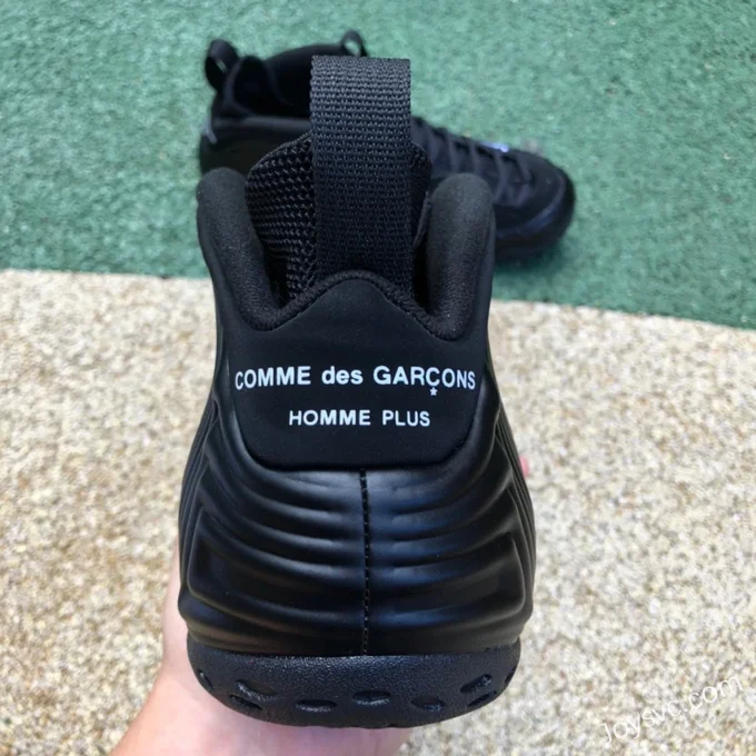 Nike Air Foamposite One CDG in Black