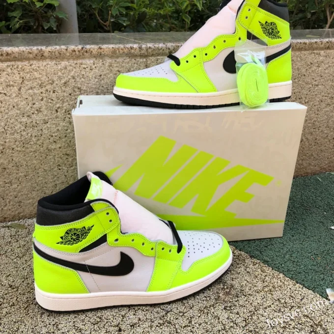 Air Jordan 1 High OG 555088-702 Volt