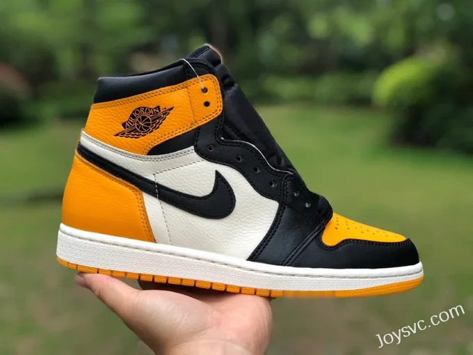 Air Jordan 1 High 555088-711 Black Yellow Toe Retro