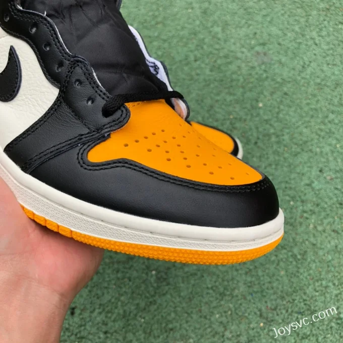 Air Jordan 1 High 555088-711 Black Yellow Toe Retro