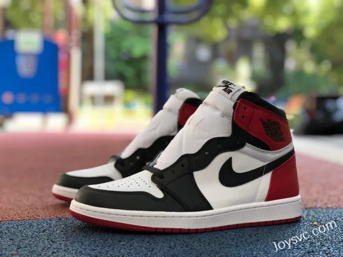 Air Jordan 1 High 555088-125 Black Toe Retro