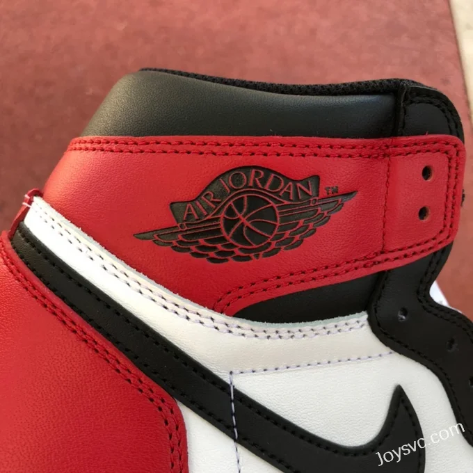 Air Jordan 1 High 555088-125 Black Toe Retro