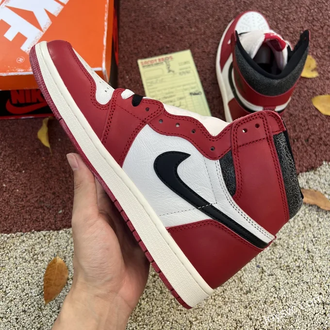 Air Jordan 1 Retro High DZ5485-612 Chicago Lost and Found