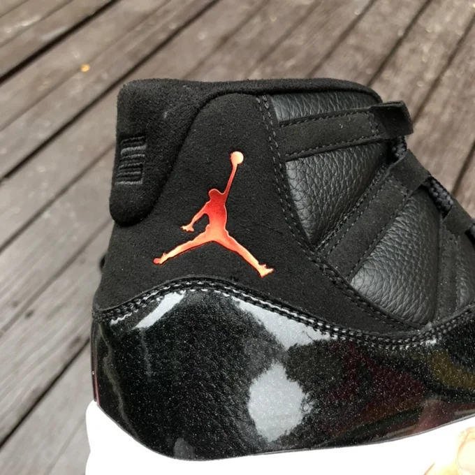 Air Jordan 11 Retro 72-10 378038-002