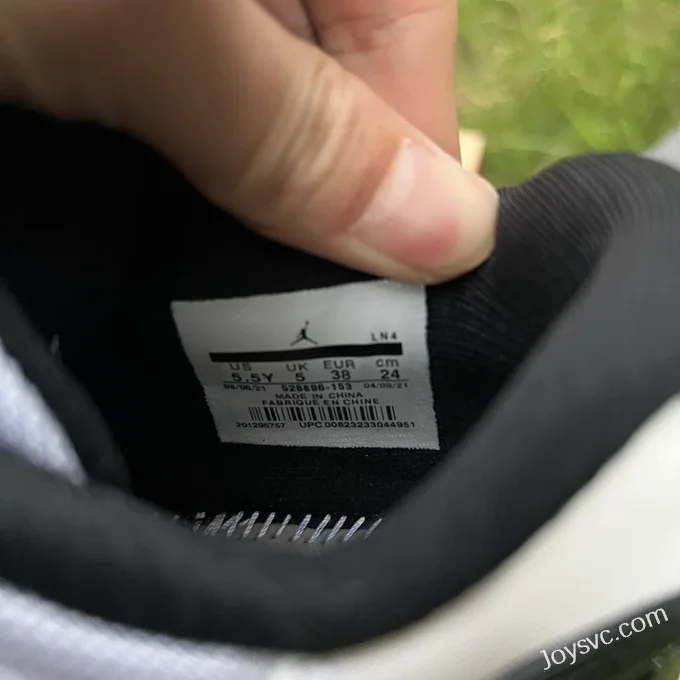 Air Jordan 11 Low Concord GS 528896-153