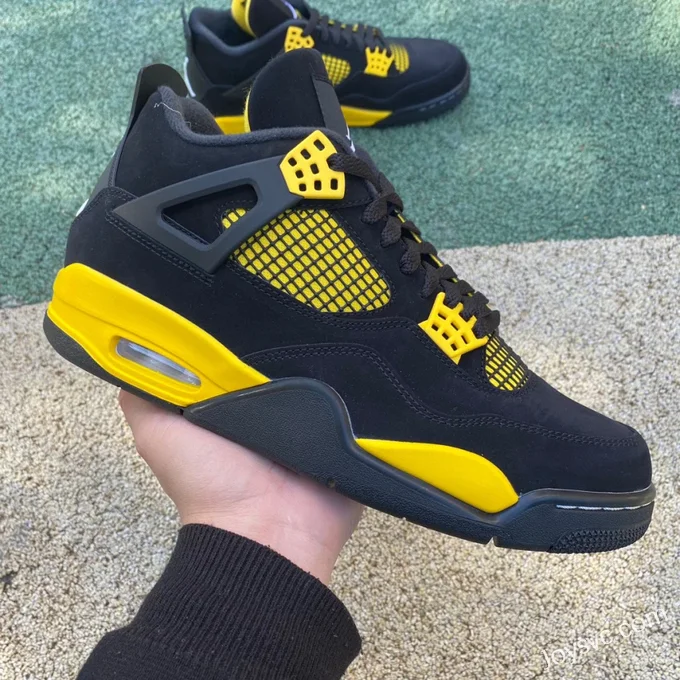 Air Jordan 4 Thunder Mid DH6927-017 Black Yellow