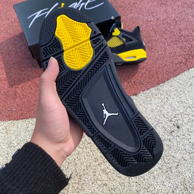 Air Jordan 4 Thunder Mid DH6927-017 Black Yellow