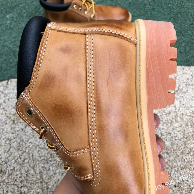 Timberland Mid-Top Boots in Brown