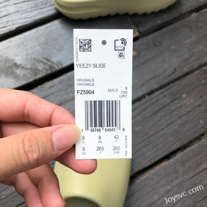 Adidas Yeezy Slide in Light Green