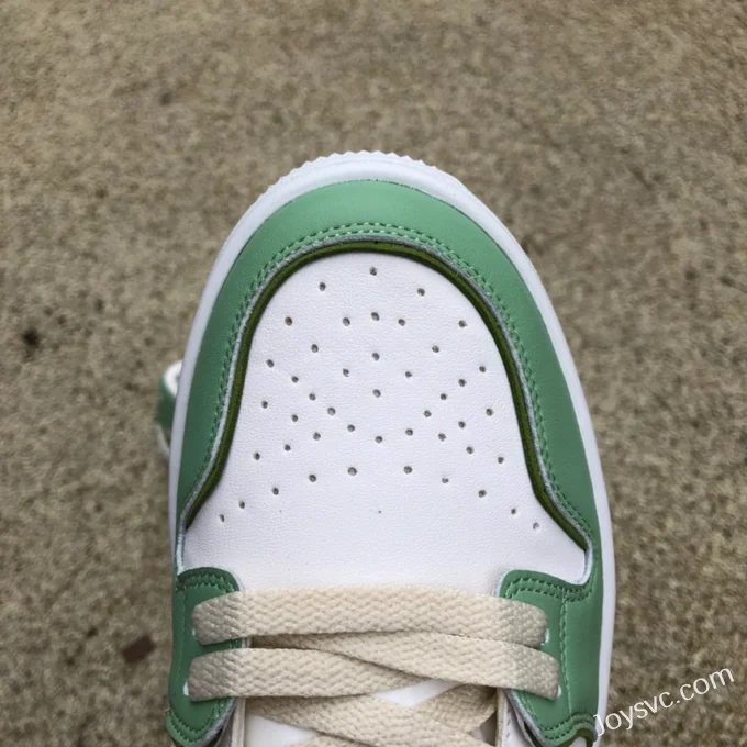 BAPE STA SK8 Low-Top Shoes in White and Light Green