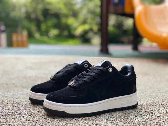 BAPE STA SK8 Low-Top Shoes in Black and White with Suede