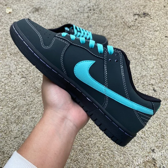 Tiffany & Co. x Nike Air Force 1 Low GT0627-332