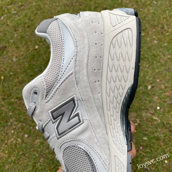 NB 2002 Grey Silver New Balance 2002R Retro Running Shoes ML2002RO