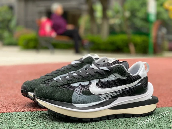 Nike x Sacai Vaporwaffle Black White CV1363-001