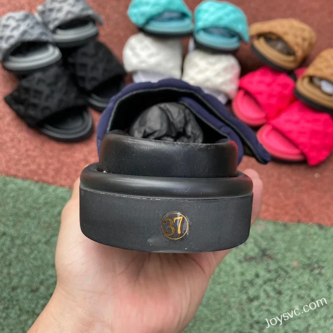 Louis Vuitton Pool Pillow Comfort Navy Velcro Slides