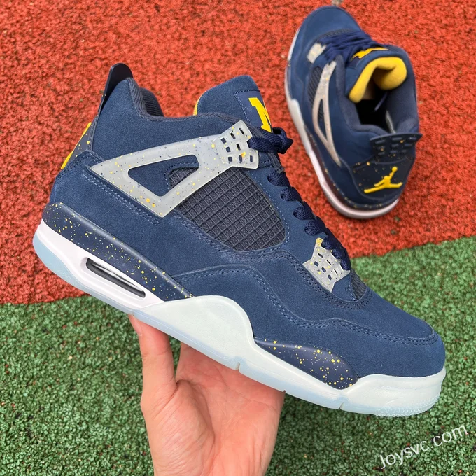 Air Jordan 4 Michigan University PE