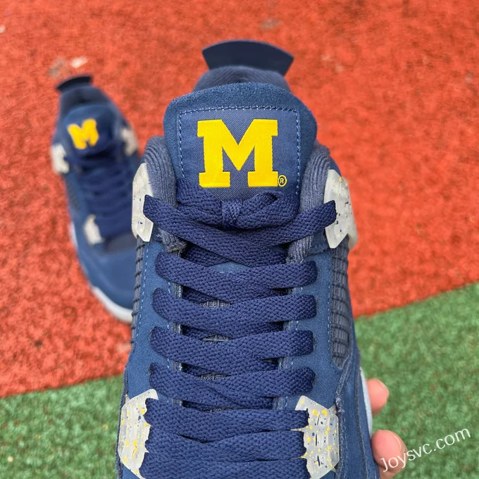 Air Jordan 4 Michigan University PE