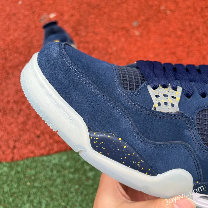 Air Jordan 4 Michigan University PE