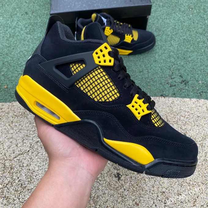 Air Jordan 4 Thunder Mid DH6927-017 Black Yellow