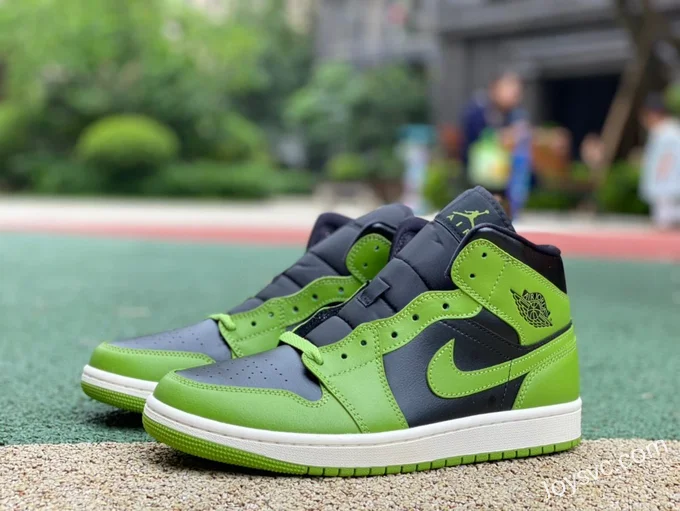 Air Jordan 1 Mid Green Black BQ6472-031