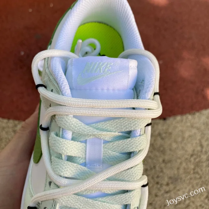 Nike Dunk Low White Light Green DN1431-102