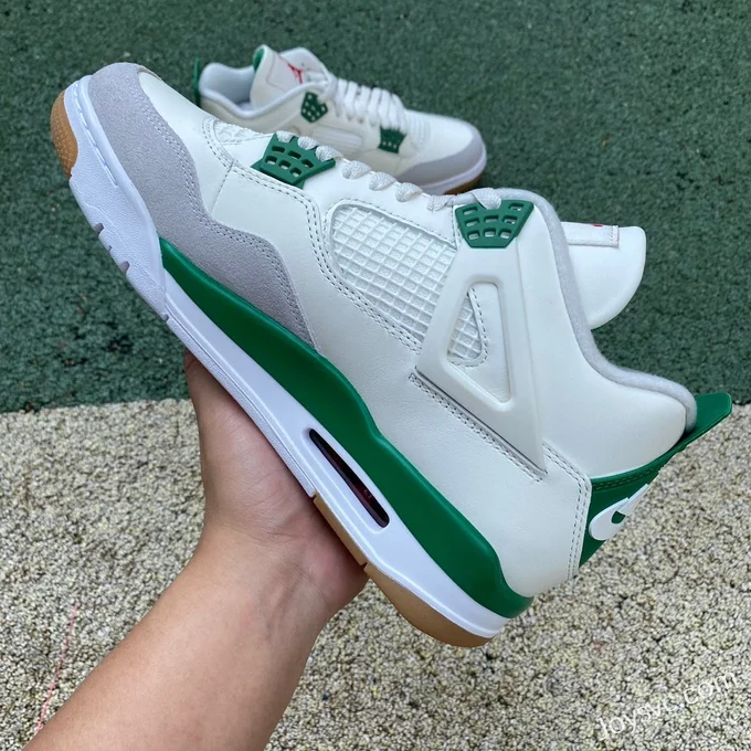 Nike SB x Air Jordan 4 DR5415-103 White Green