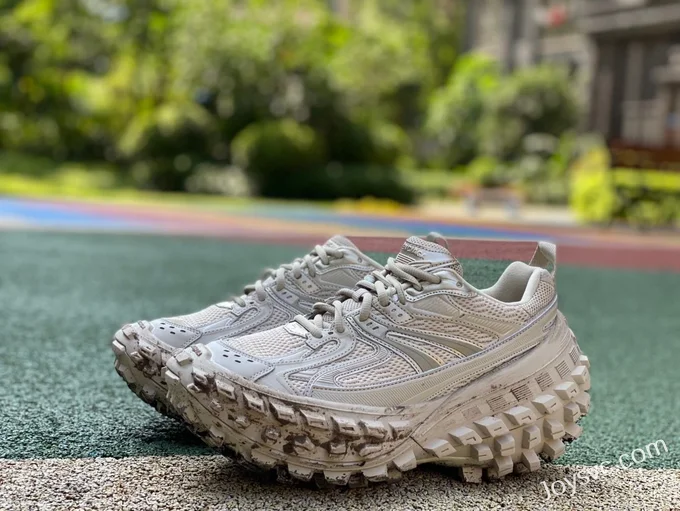 Balenciaga Defender Beige Sneakers