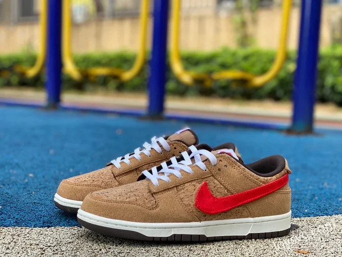 CLOT x Nike Dunk Low 20th Anniversary Cork Retro Sneakers FN0317-121