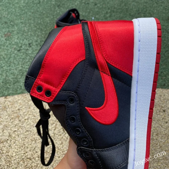 Air Jordan 1 High FD4810-061 Satin Bred Retro