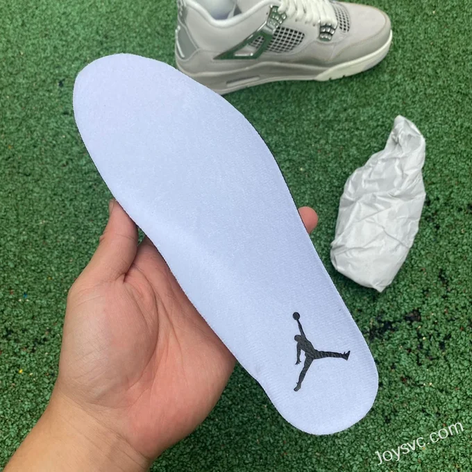 Air Jordan 4 WMNS Frozen Moments AQ9129-001